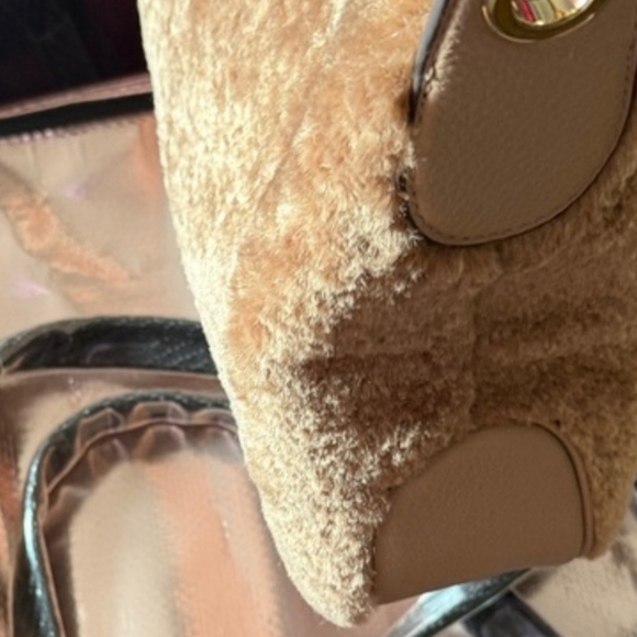 Like new Kate Spade New York Rosie Faux Fur Medium Crossbody Regular price$429 - Picture 7 of 7